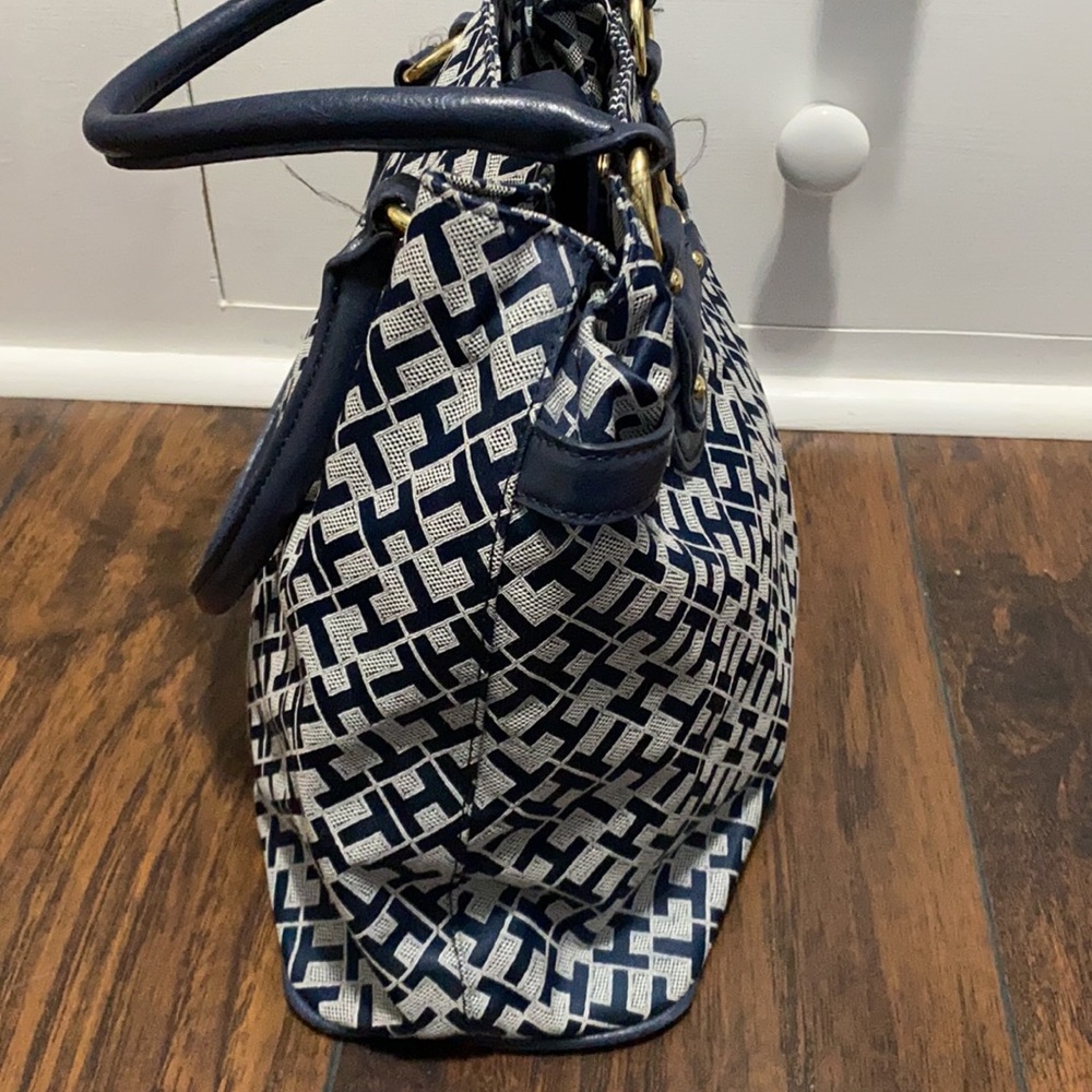 Tommy Hilfiger blue logo purse - Picture 3 of 11